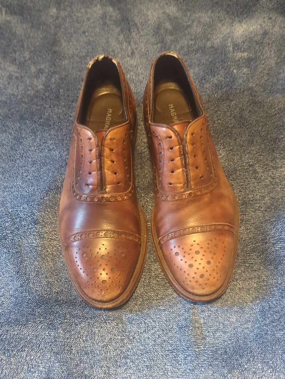 Magnanni Tan Leather Wingtip Oxfords